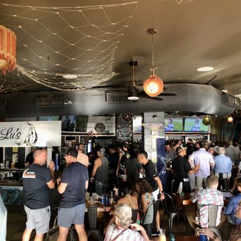 Lulu's Waikiki - Packed for the Tampa Vs. Dallas  game. Lulus Waikiki - Burgers Near Me - Honolulu, Hawaii