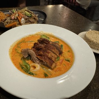 Thai Thani Celebration - Duck Jacuzzi & My Lo Mein - Thai Near Me - Kissimmee, Florida