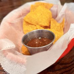 El Palacio Restaurant - Chips & Salsa
