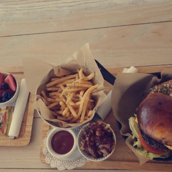 Cafe Maji - Grilled cheese and maji burger - Coffee & Tea Near Me - Artesia, California
