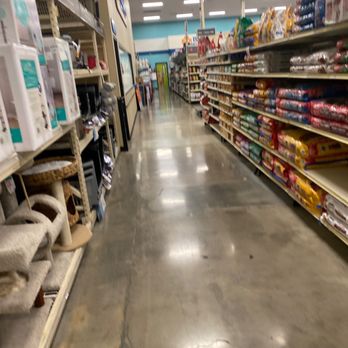 PetSmart Dog Training - Pet Stores Near Me - Tustin, California