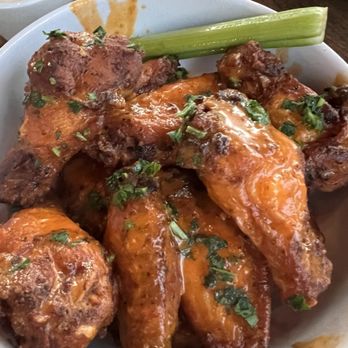 The Highland Restaurant & Bar - Wings - Breakfast & Brunch Near Me - Glenside, Pennsylvania