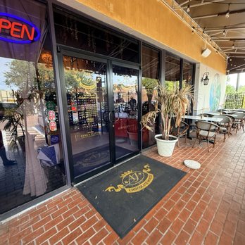 AJ Chocolate House - Entrance and out door seating - Chocolatiers & Shops Near Me - Winter Park, Florida