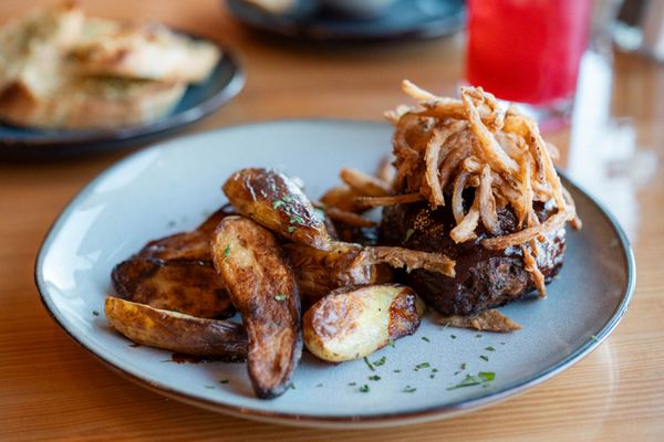 7 Devils Waterfront Alehouse by null