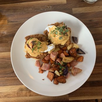 Lapisara Eatery - Fried Chicken Eggs Benedict; best thing ordered out of the three plates - Breakfast & Brunch Near Me - San Francisco, California