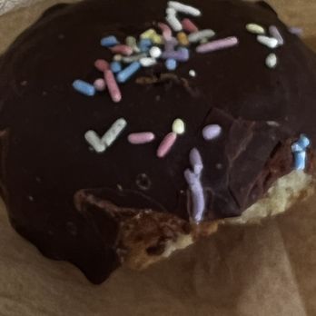 Duboce Park Cafe - Chocolate Vegan Donuts - Coffee & Tea Near Me - San Francisco, California