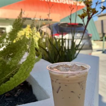 Intelligentsia Coffee - Coffee & Tea Near Me - Santa Monica, California Intelligentsia Coffee - Coffee & Tea Near Me - Santa Monica, California