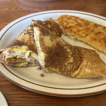 Caffé Mezzaluna - Savory crepe breakfast - Breakfast & Brunch Near Me - Half Moon Bay, California