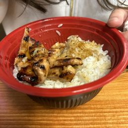 Had the bowl, the sauce was amazing and the chicken. Overall10/10 not bad and honestly the same if not better than Panda Express Had the bowl, the sauce was amazing and the chicken. Overall10/10 not bad and honestly the same if not better than Panda Express