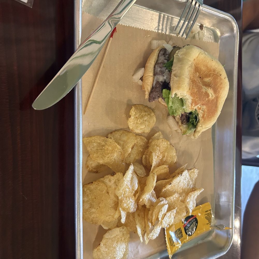 Treehouse Tavern - Tavern Smash Burger - Bars Near Me - Bent Mountain, Virginia