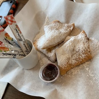 Googie Grill - Bourbon Street Beignets mmmm yummy - American Near Me - Seaside, California