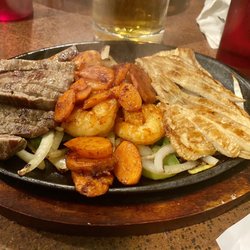 Soriano’s Restaurant - Sampler fajitas - asada, shrimp and chicken