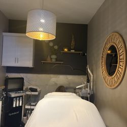 Audra Rose Salon - Andreaas Facial room