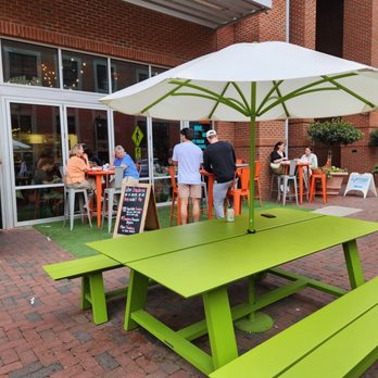 QueenBurger - Outside seating - Burgers Near Me - Durham, North Carolina