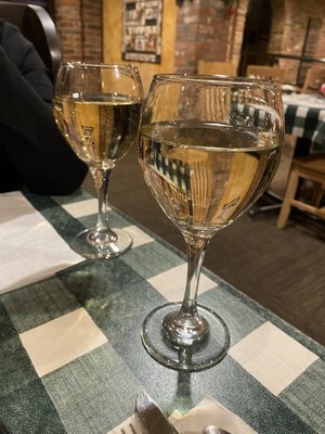 Amici's Pizzeria & Italian by null