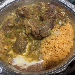 El Paraiso Restaurant - Carnitas en salsa verde, very good