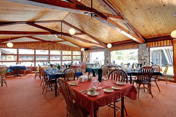 Killarney Mountain Lodge & Conference Centre by null