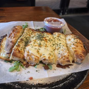 Fine Folk Pizza - Cheesy Bread Sticks - Pizza Near Me - Fort Myers, Florida