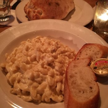 7 West Cafe - Mac n cheese pasta, calzone pizza - Italian Near Me - Toronto, Ontario