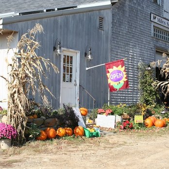 Miles Smith Farm - The on-farm store has curb-side pickup and in-store shopping. - Attraction Farms Near Me - Loudon, New Hampshire Miles Smith Farm - The on-farm store has curb-side pickup and in-store shopping. - Attraction Farms Near Me - Loudon, New Hampshire
