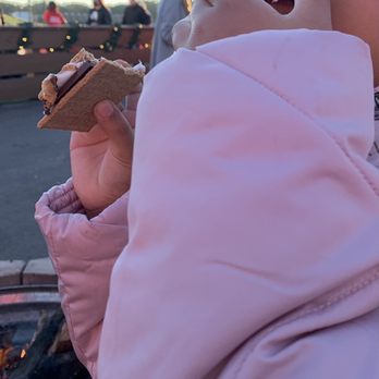 Snowcat Ridge - S'mores at the Campfire - Tubing Near Me - Dade City, Florida Snowcat Ridge - S'mores at the Campfire - Tubing Near Me - Dade City, Florida