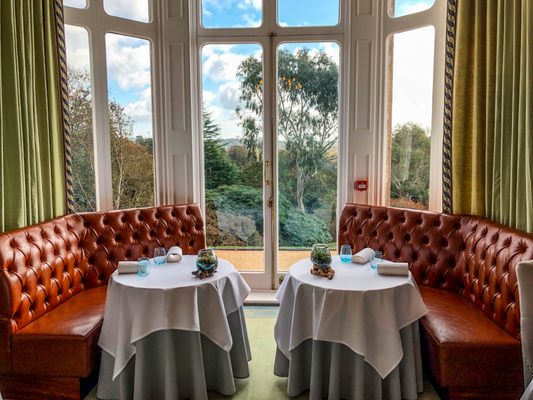 Restaurant Interlude by null