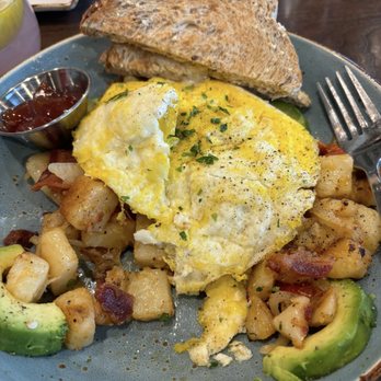 First Watch - Farmhouse Scramble w/ over hard eggs - American Near Me - Aurora, Colorado