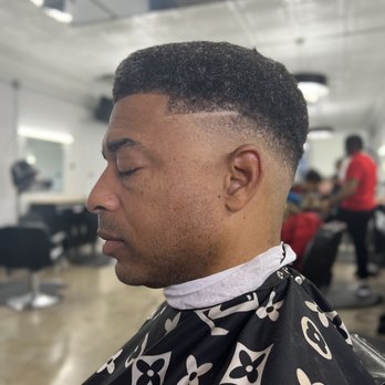 Dionne Supreme Studio - Barbers Near Me - Columbus, Ohio