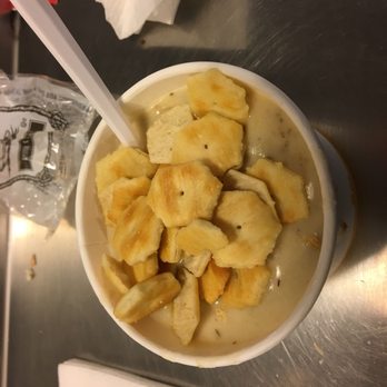 Jack's Fish Spot - Clam chowder with crackers - Seafood Markets Near Me - Seattle, Washington