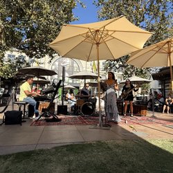 Pressed Juicery - Free music on 4Th of July