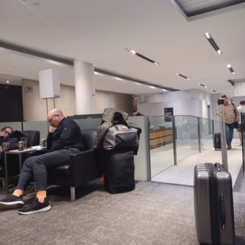 Air Canada Maple Leaf Lounge - Ramp to exit - Airport Lounges Near Me - Mississauga, Ontario