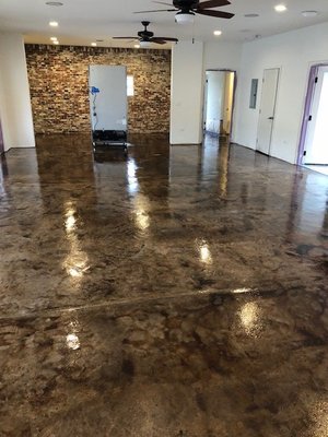 Commercial Space with Metallic Epoxy Coating - High gloss, one-of-a-kind floor finish with a natural marble effect. Great for garages & commercial spaces. Commercial Space with Metallic Epoxy Coating - High gloss, one-of-a-kind floor finish with a natural marble effect. Great for garages & commercial spaces.