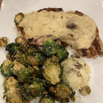 Spicewood Restaurant - Pork chops with mashed potatoes and Brussels sprouts - New American Near Me - Alpine, Texas Spicewood Restaurant - Pork chops with mashed potatoes and Brussels sprouts - New American Near Me - Alpine, Texas