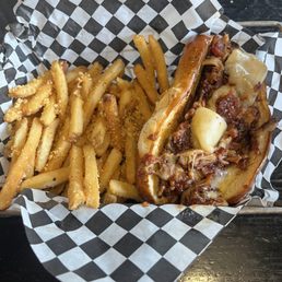 Pulled pork sandwich