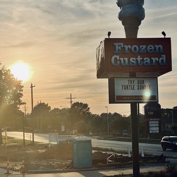 Andy's Frozen Custard - the sun setting - Ice Cream & Frozen Yogurt Near Me - Longview, Texas