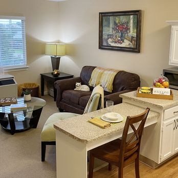 Atria Westchase - Retirement Homes Near Me - Houston, Texas
