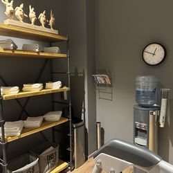 MOXY Munich Airport - towels, water in the gym