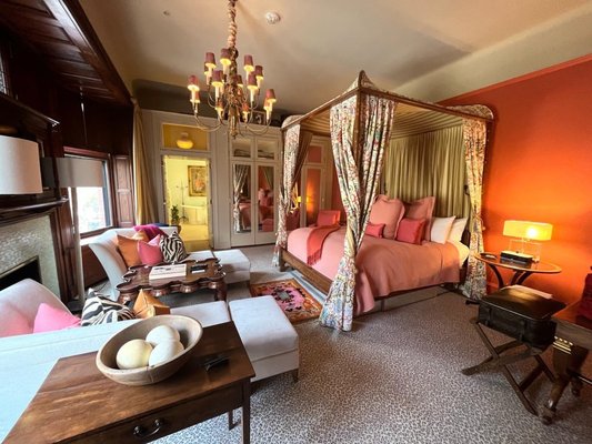 The Ivy Hotel by null