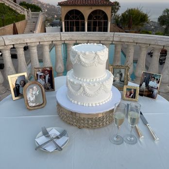 Pacific Patisserie - Our perfect, vintage-inspired cake! - Bakeries Near Me - Tustin, California Pacific Patisserie - Our perfect, vintage-inspired cake! - Bakeries Near Me - Tustin, California