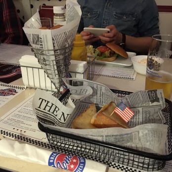 Jones American Diner - Grilled cheese with onion rings - Diners Near Me - Munich, BY