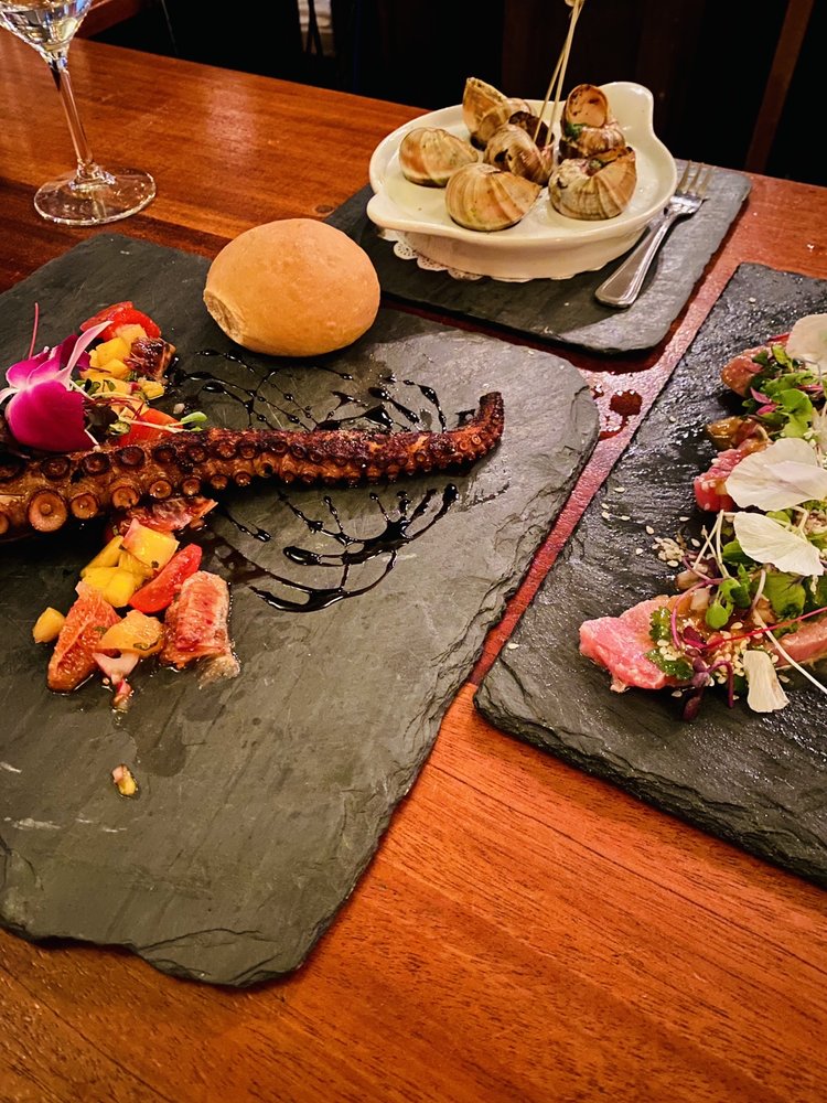Bacchus Bistro & Wine Bar