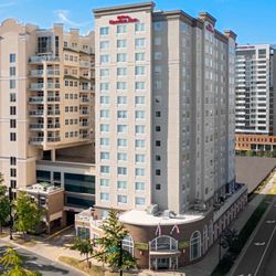 Hilton Garden Inn Charlotte Uptown - Exterior