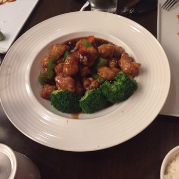 Aiko Asian Bistro - Sushi Bars Near Me - Melville, New York