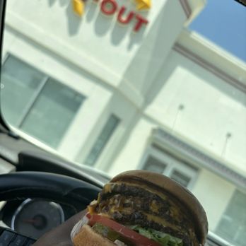 In-N-Out Burger - 3x3 nomnomnomnom just look at the freshness! - Burgers Near Me - Jurupa Valley, California