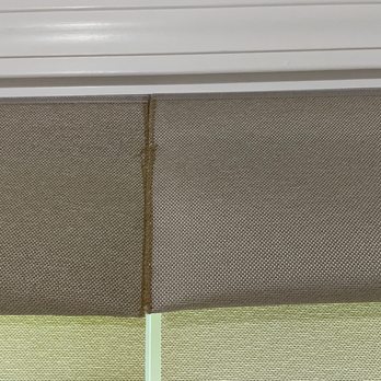 3 Day Blinds - right valance is inside out so doesn't match - Interior Design Near Me