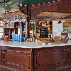 Spuds Waterfront Grill - Counter