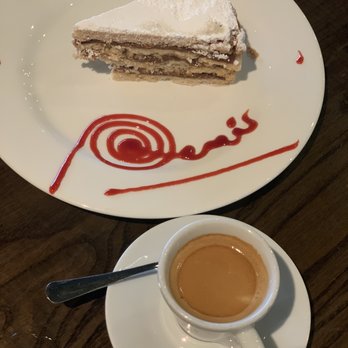 Pollos & Jarras - Alfajor y un expresso - Peruvian Near Me - Miami, Florida
