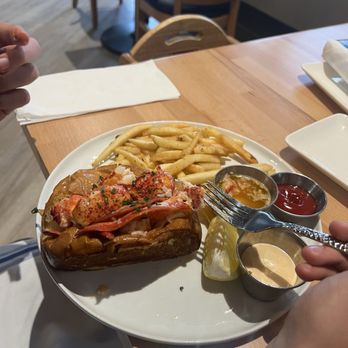 Hook & Anchor - Seafood Near Me - Dana Point, California Hook & Anchor - Seafood Near Me - Dana Point, California
