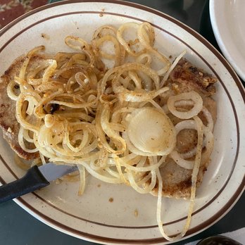 El Colmao - Pork chops topped with onions - Cuban Near Me - Los Angeles, California El Colmao - Pork chops topped with onions - Cuban Near Me - Los Angeles, California