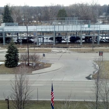Birmingham Maple Clinic - Looking out onto Big Beaver Rd. - Psychologists Near Me - Troy, Michigan